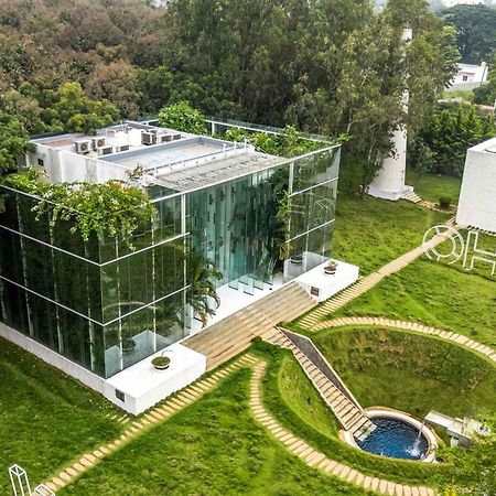 The Crystal Hall India'S Only All Glass Villa Bangalore Extérieur photo