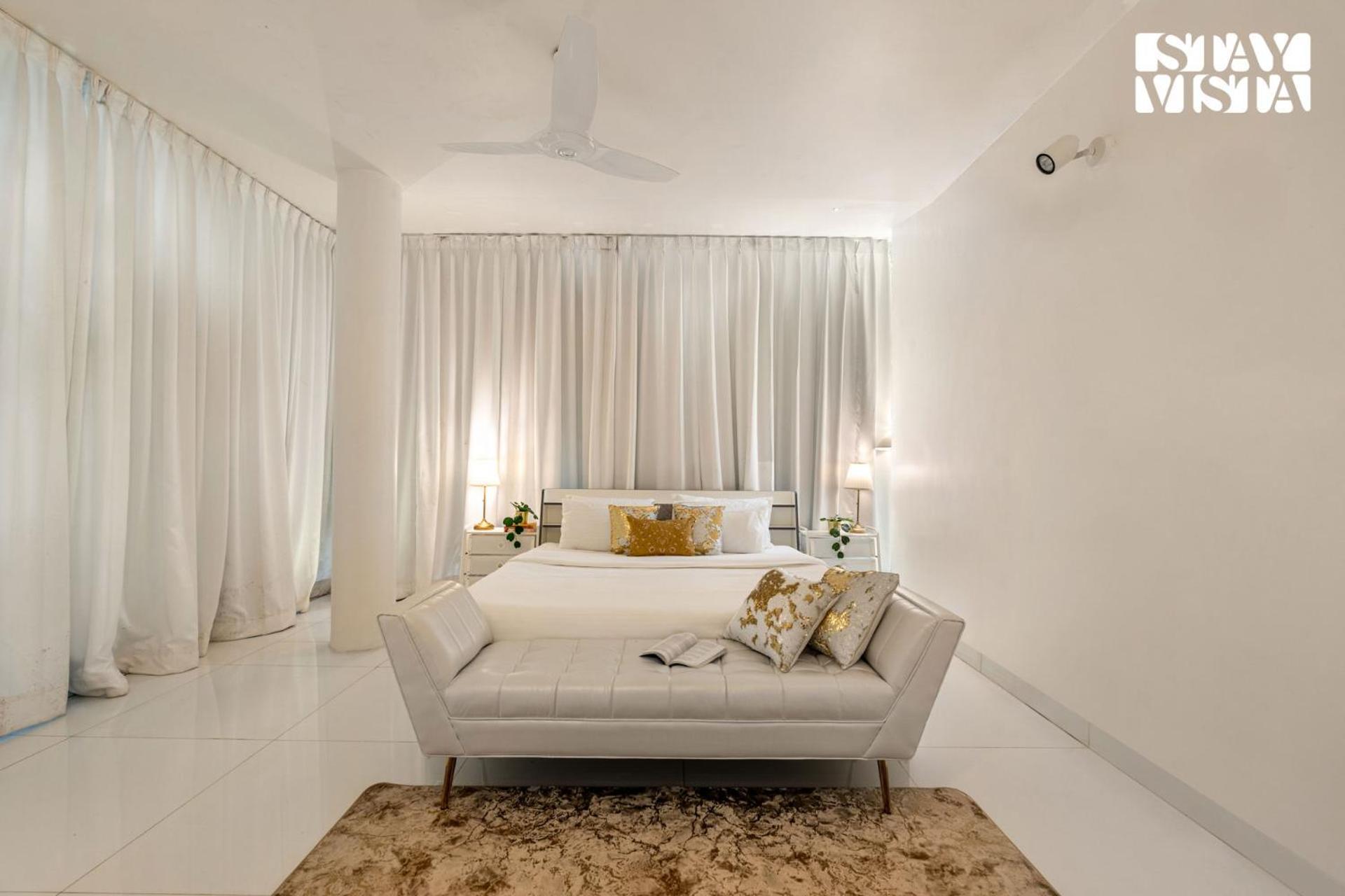 The Crystal Hall India'S Only All Glass Villa Bangalore Extérieur photo